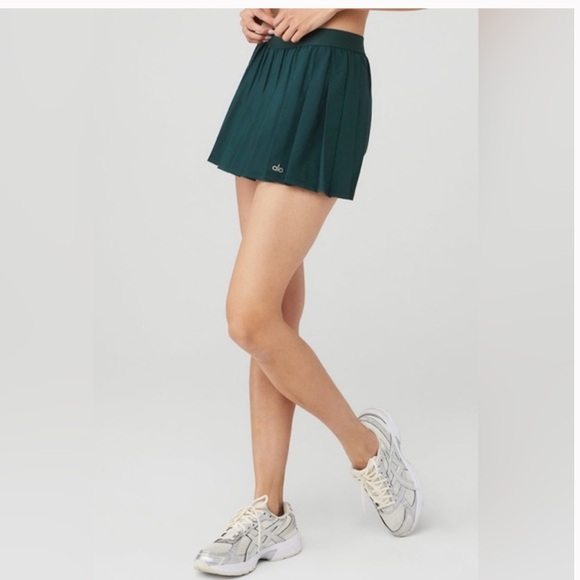 Alo Yoga Varsity Tennis Skirt in Midnight Green Medium - Picture 3 of 12
